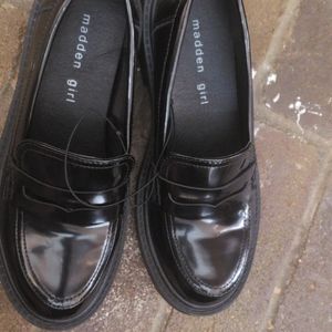 Madden girl size 6 women